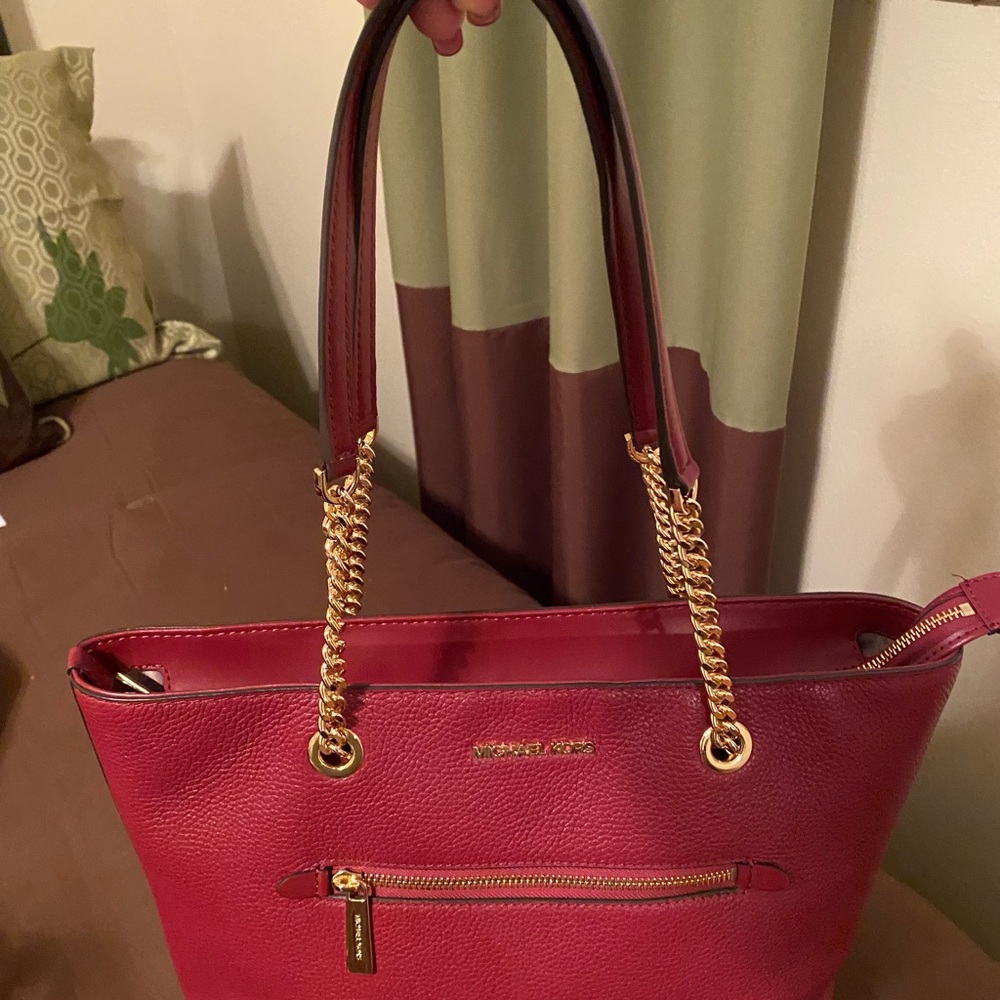 Michael Kors Med Front Zip Chain Tote